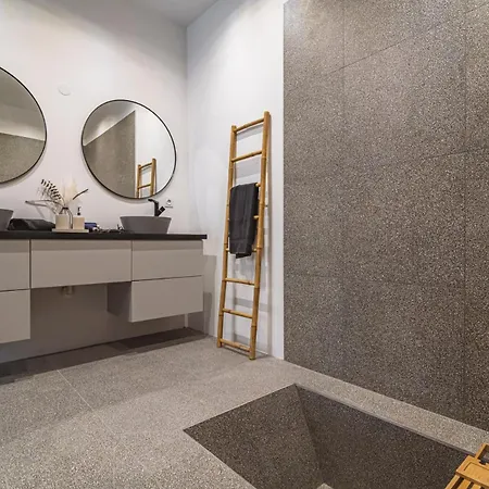 Le Majestueux • Jacuzzi • Cinema • Netflix • Wifi Apartment